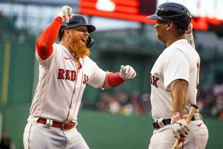 Boston Red Sox Sign Long-Time Dodger Justin Turner to a 2-Year $22 Million Contract – Celeb Secrets