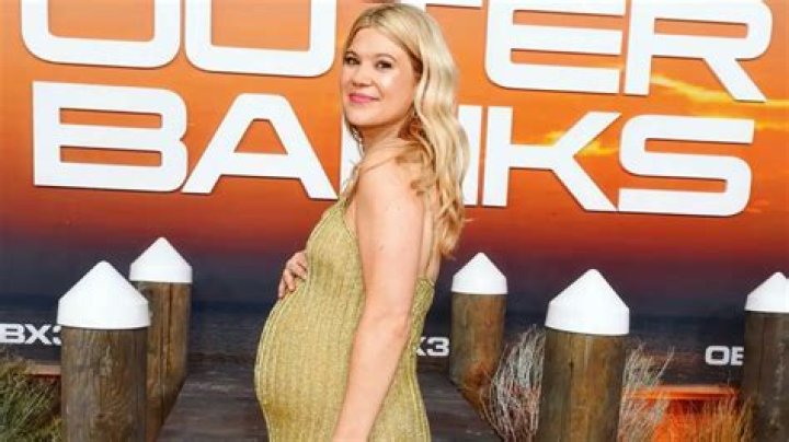 Is Caroline Arapoglou Pregnant? The Outer Banks Cast Showed Off Her Baby Bump In The Premiere Of Season 3!