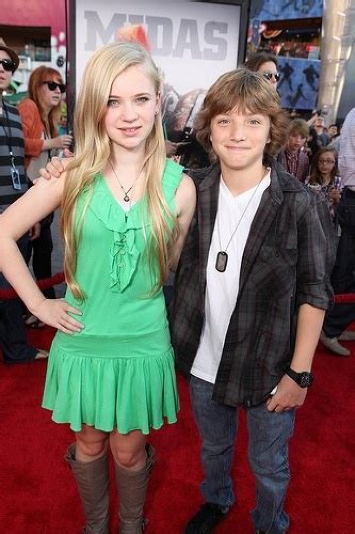 JAKE SHORT, SIERRA MCCORMICK, CHINA ANNE MCCLAIN – Celeb Secrets