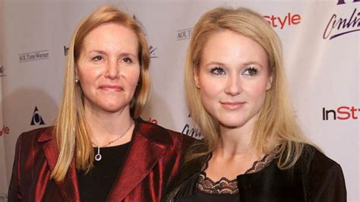 Lenedra Carroll wiki-bio, age, net worth, facts of Jewel Kilcher’s Mother.