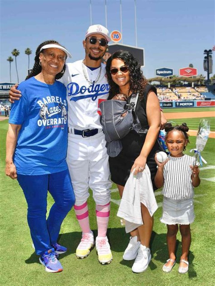 Mookie Betts's Wife Brianna Hammonds Bio, Age, Net Worth, Salary, Married, Husband, & Children