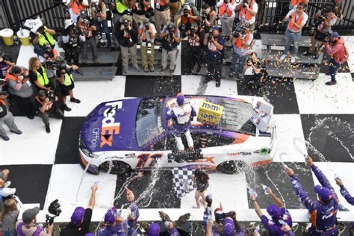 NASCAR correspondent, Shannon Spake has an estimated net worth of $1 million, Is she married?