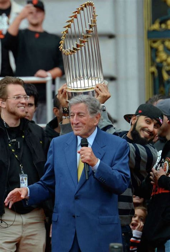 Sergio Romo Retires As Giant, Pitches For Final Time – Celeb Secrets