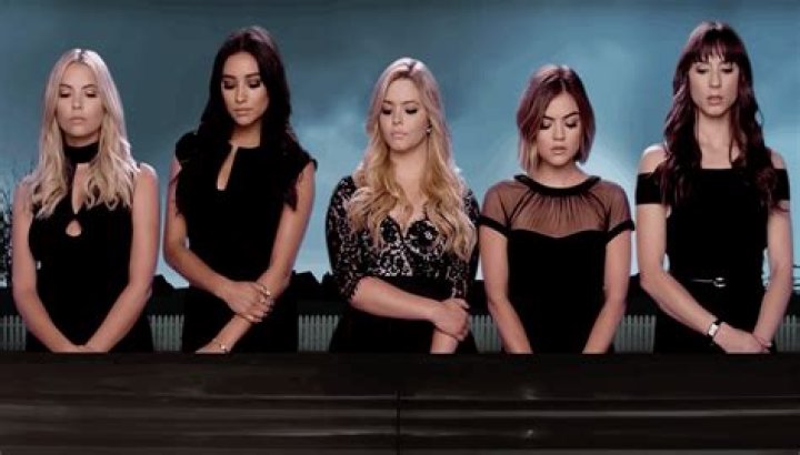 The “Pretty Little Liars” Cast Takes the Make-Out Quiz + It’s Hilarious – Watch Now! – Celeb Secrets