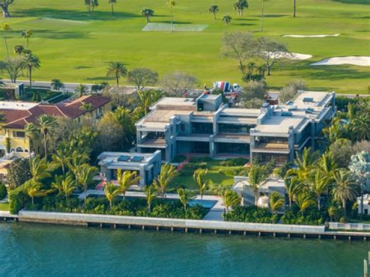 Where Does Tom Brady Live?
